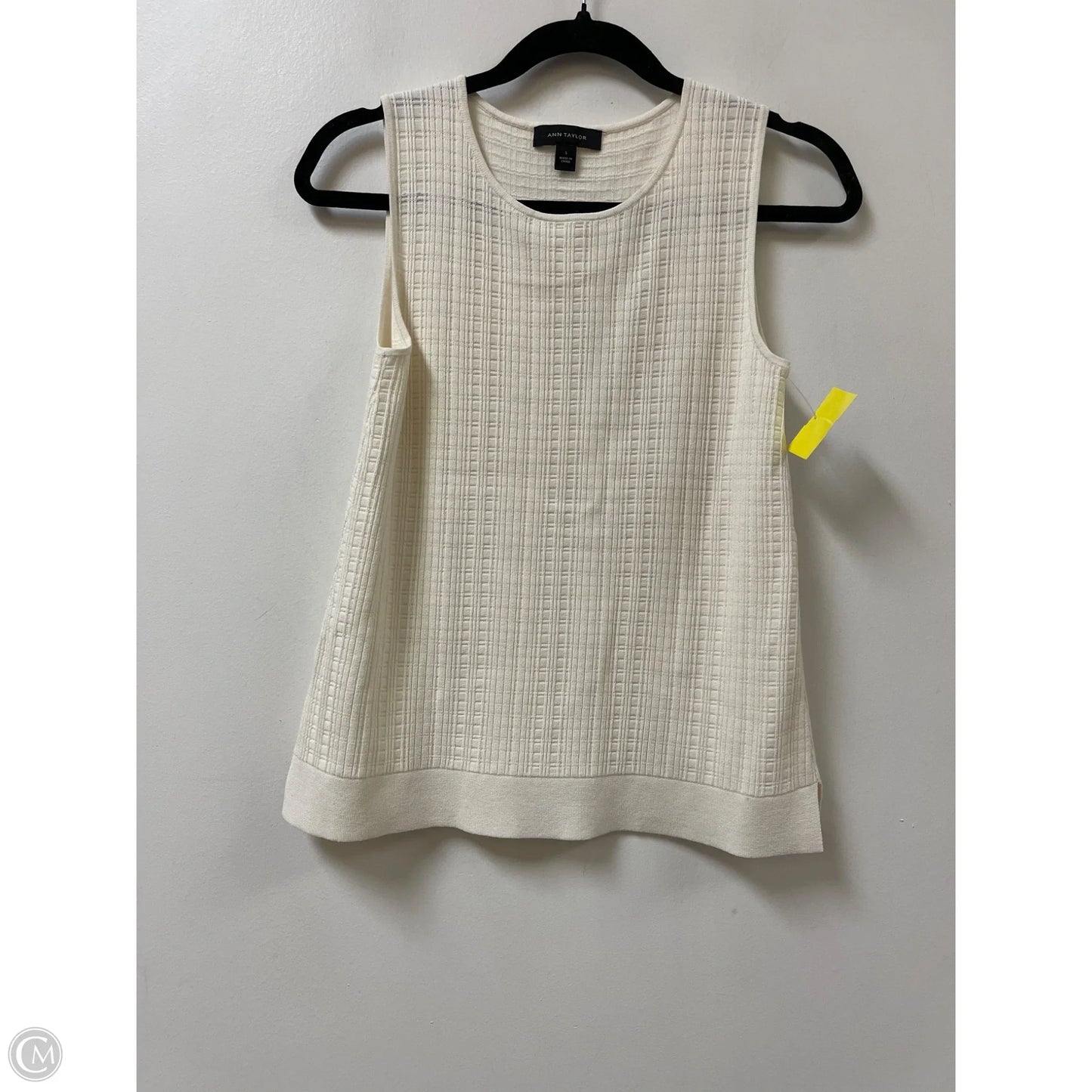 Top Sleeveless By Ann Taylor In Cream, Size: S