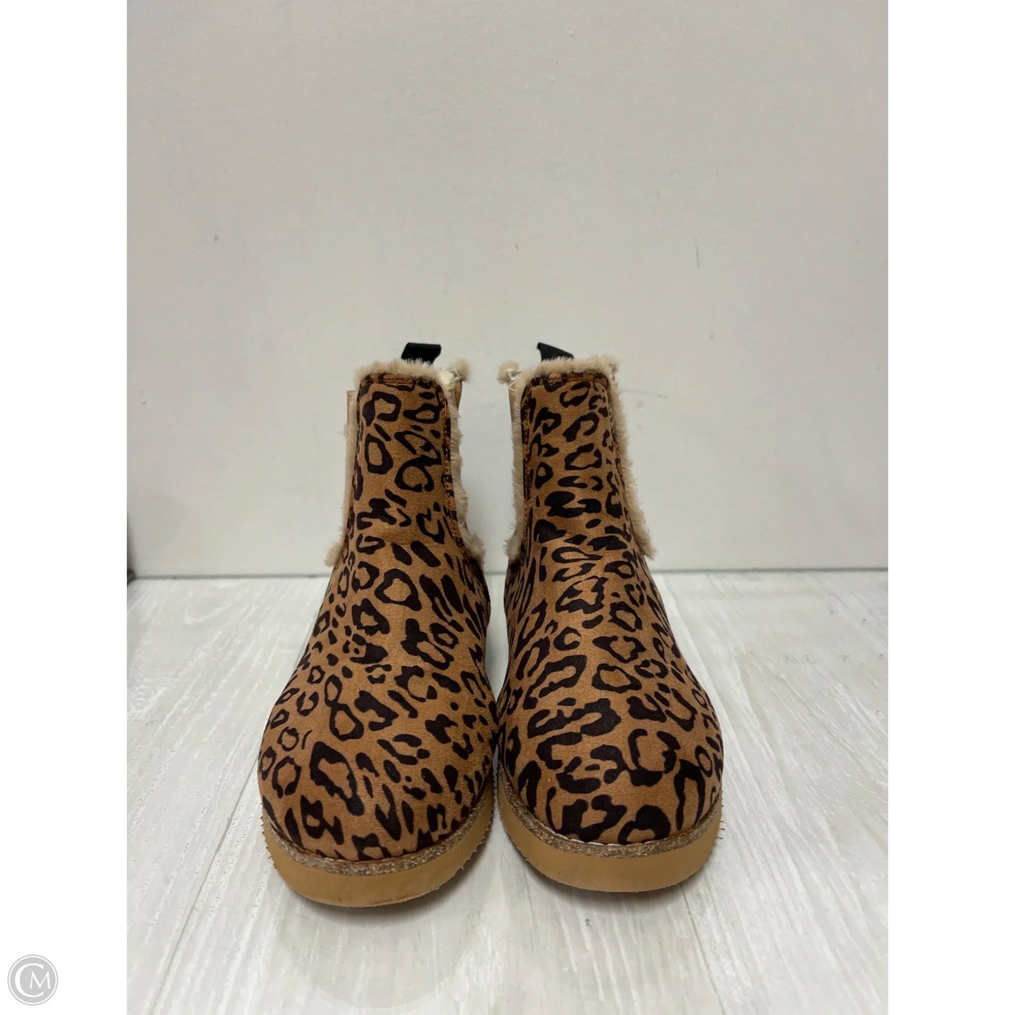 Boots Ankle Flats By Clothes Mentor In Animal Print, Size: 8.5
