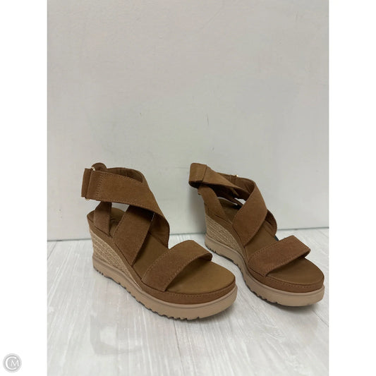 Sandals Designer By Ugg In Brown, Size: 6.5