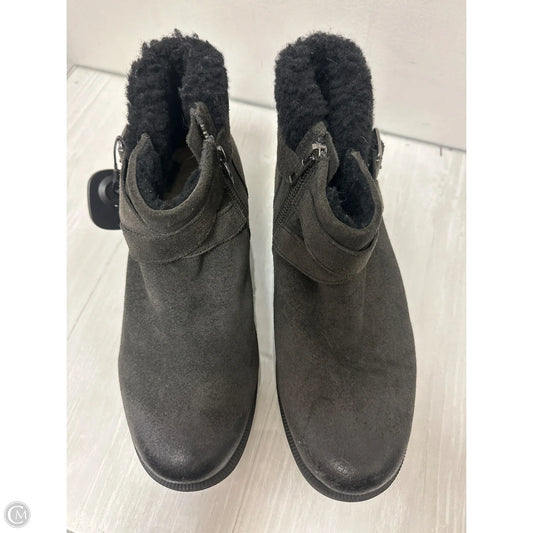 Boots Designer By Ugg In Grey, Size: 9