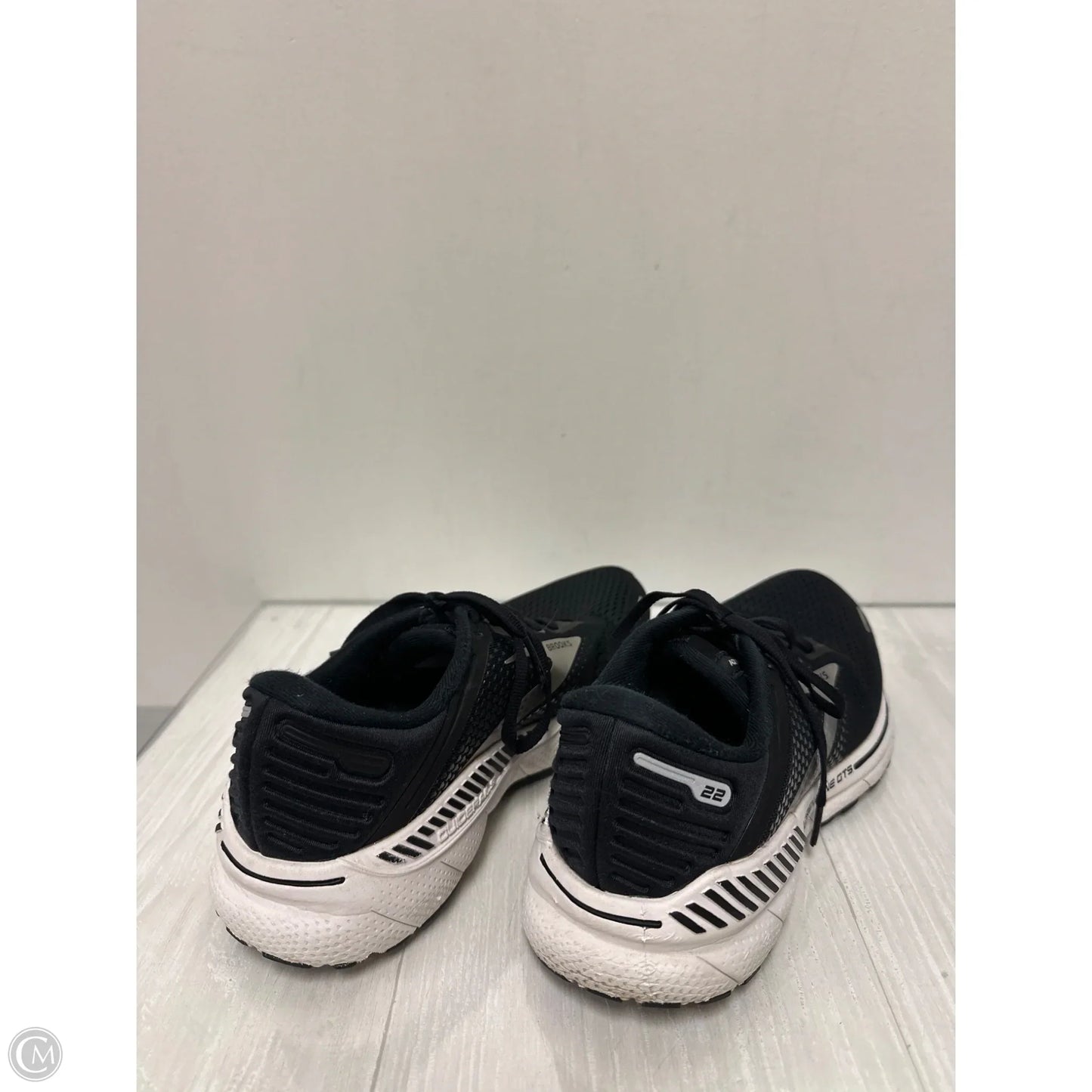 Shoes Athletic By Brooks In Black, Size: 7.5