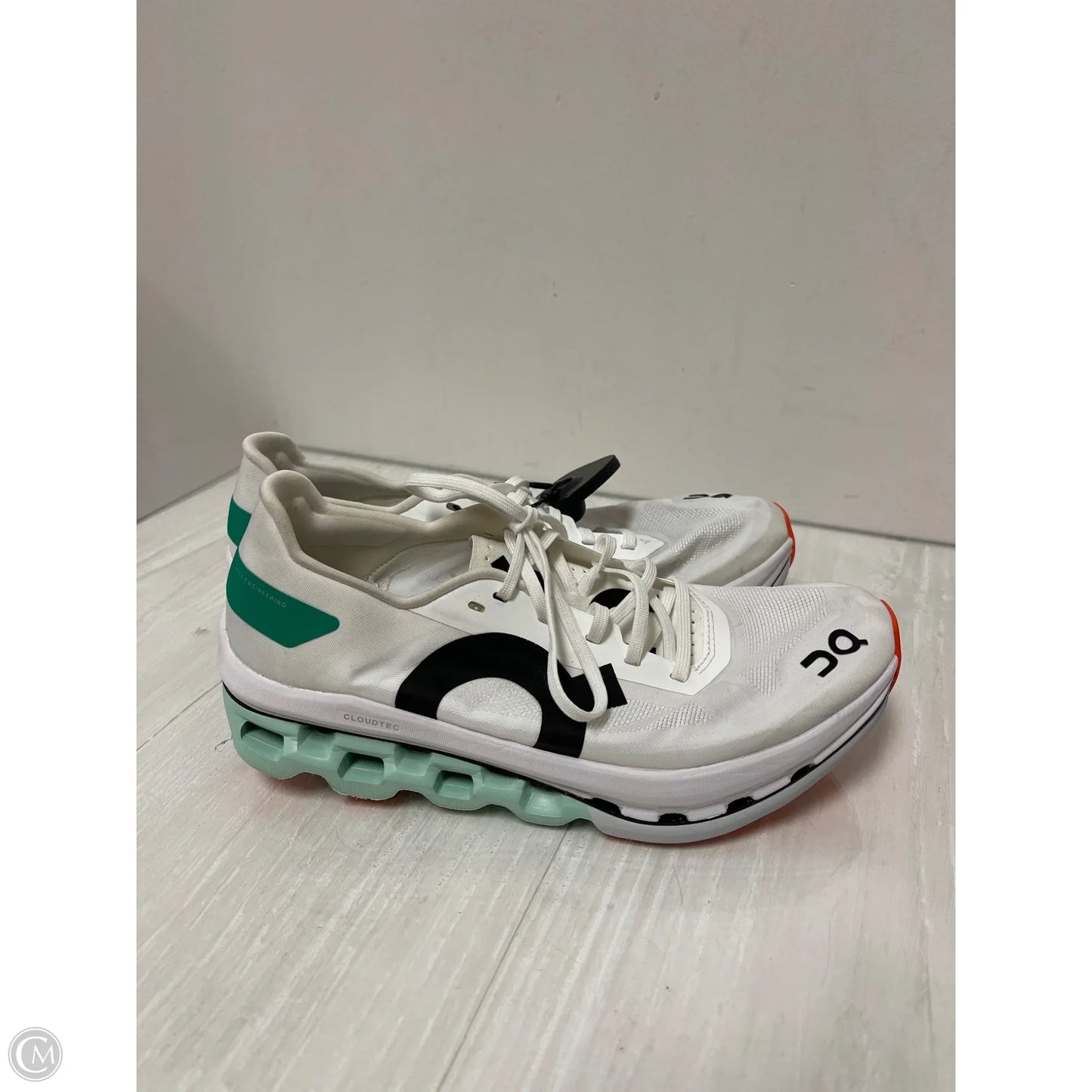 Shoes Athletic By On Cloud In White, Size: 6.5