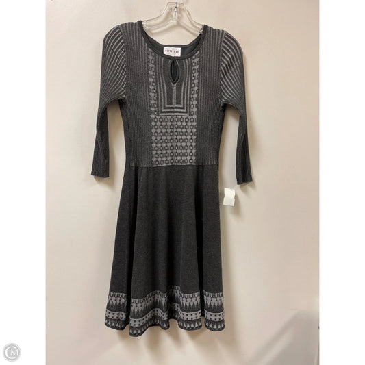 Dress Casual Short By Olive And Oak In Grey, Size: M