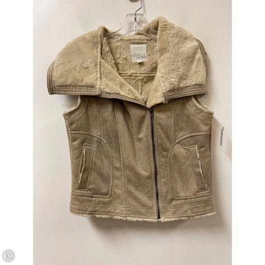 Vest Faux Fur & Sherpa By Olive And Oak In Tan, Size: M