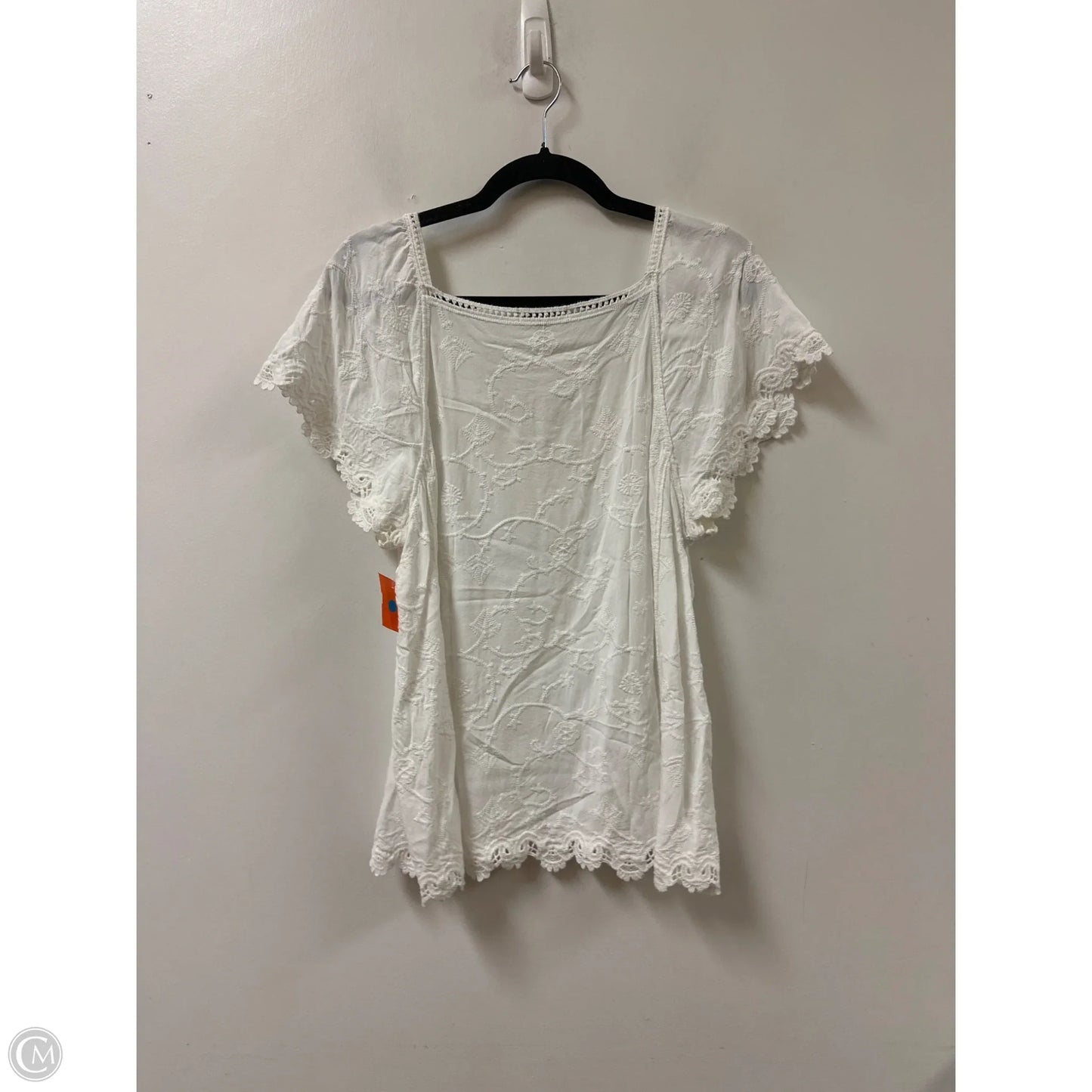 Top Short Sleeve By Democracy In White, Size: L