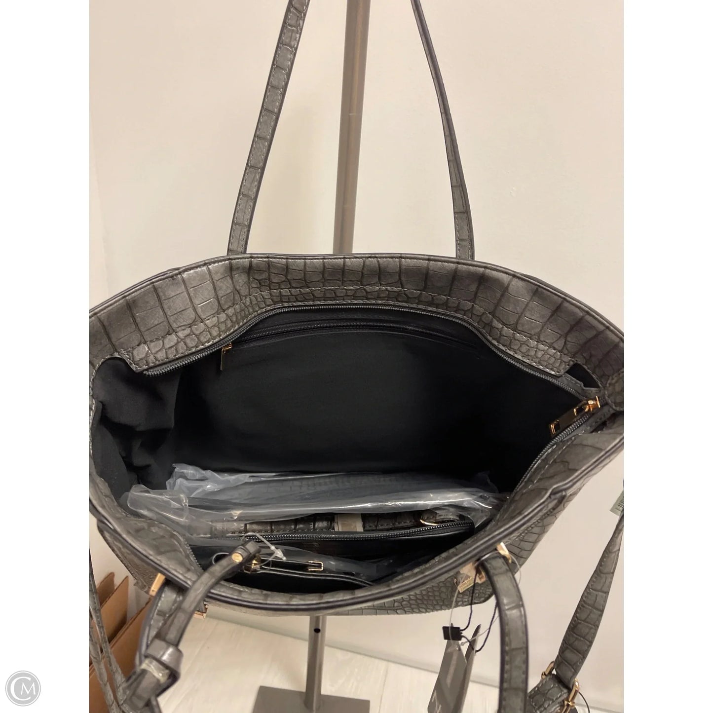 Tote By New Directions, Size: Large