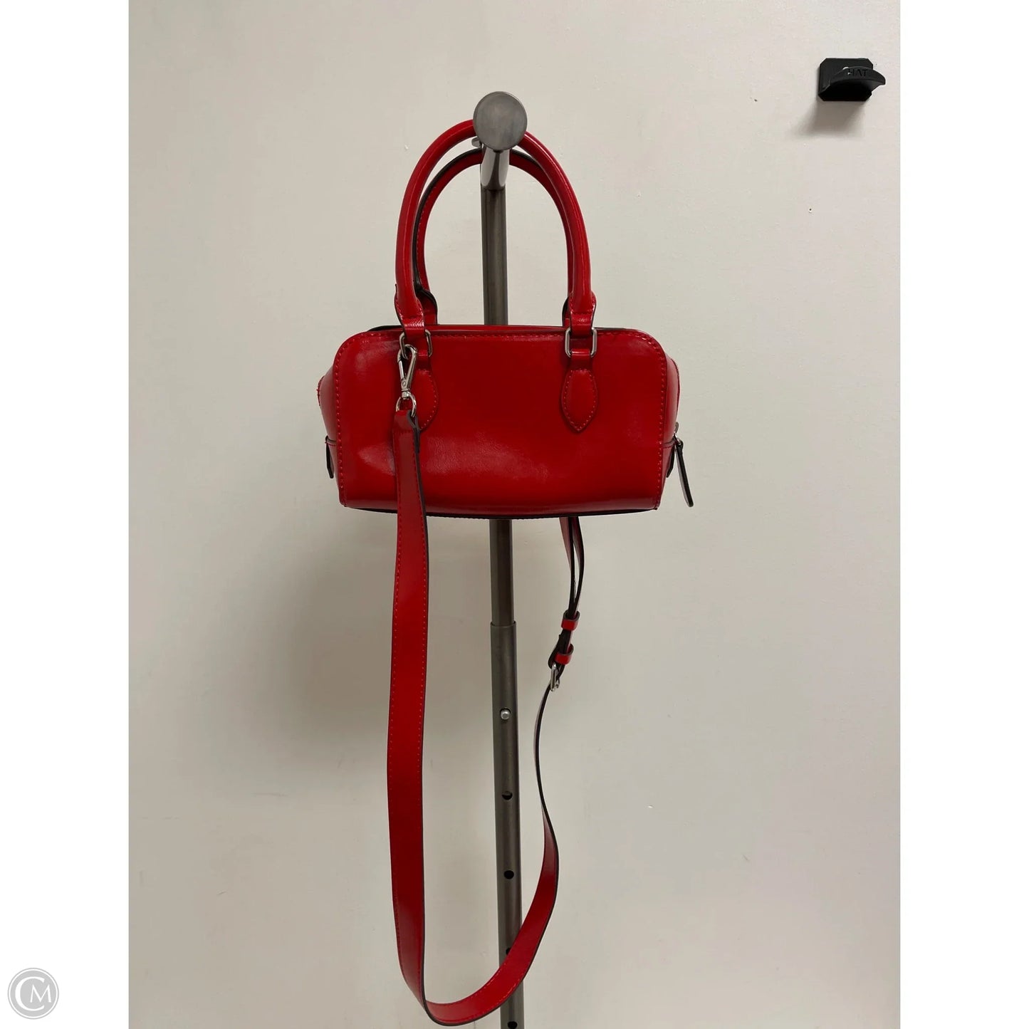 Handbag By Guess, Size: Medium