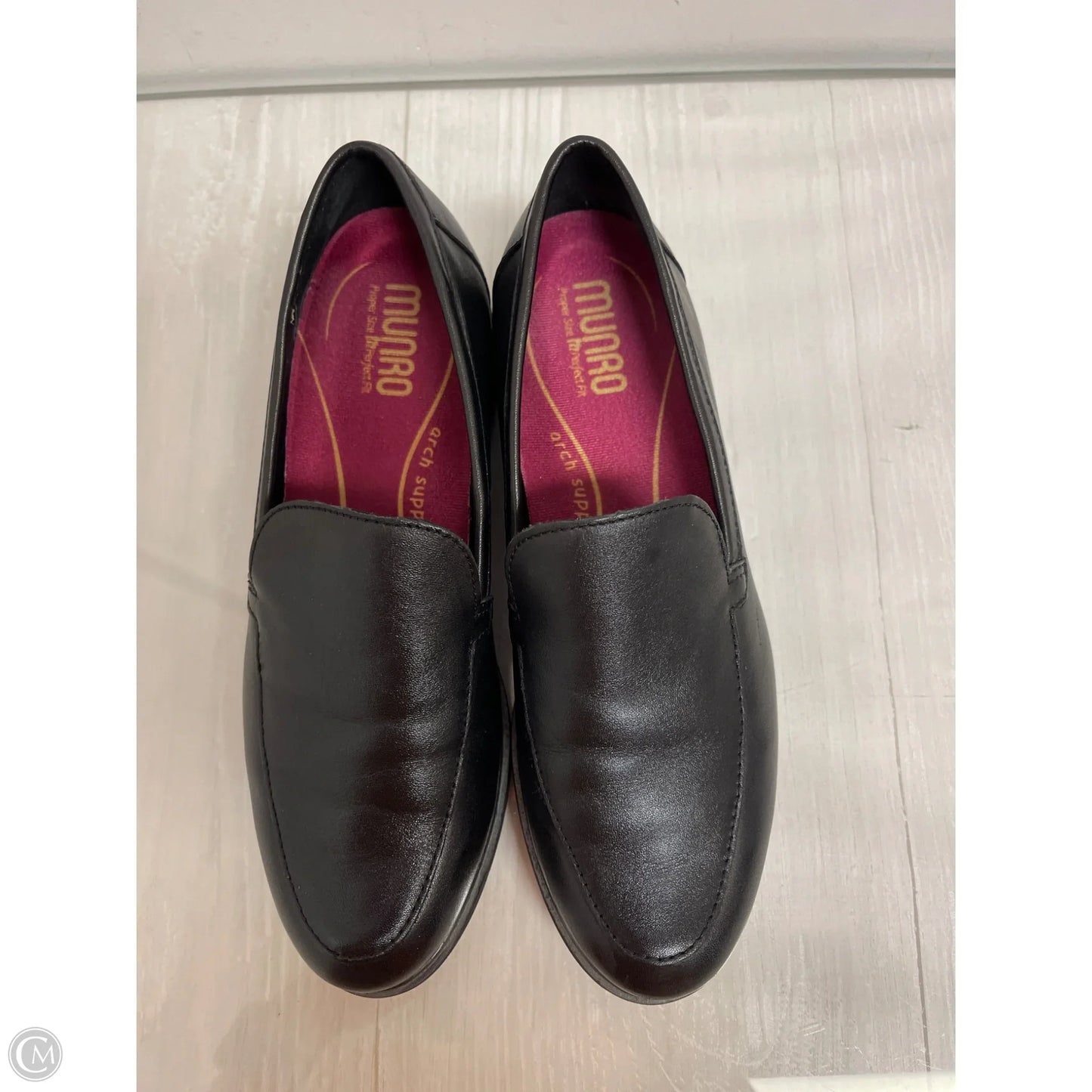 Shoes Flats By Munro In Black, Size: 6