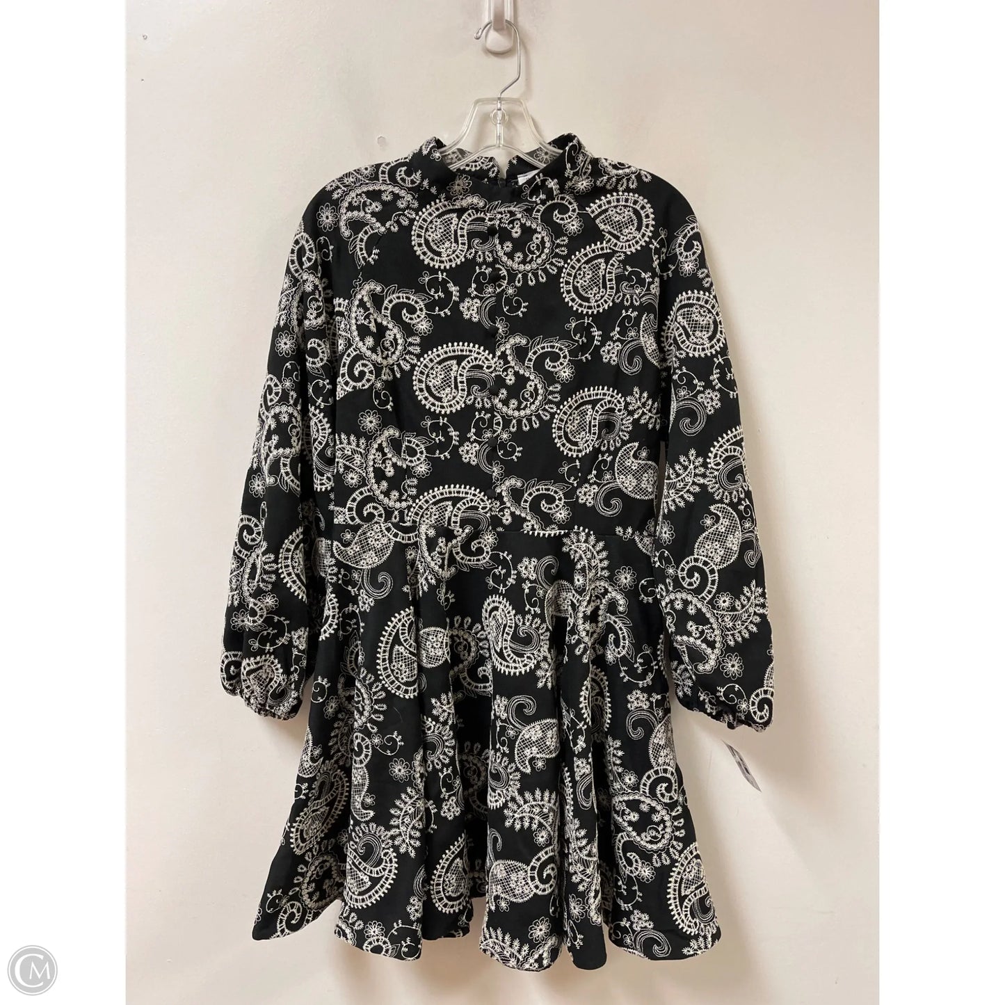 Dress Casual Midi By Impressions In Black & White, Size: M