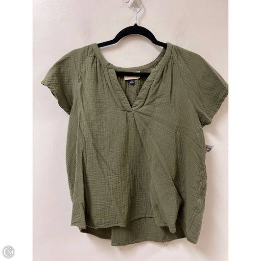 Top Short Sleeve By Universal Thread In Green, Size: L