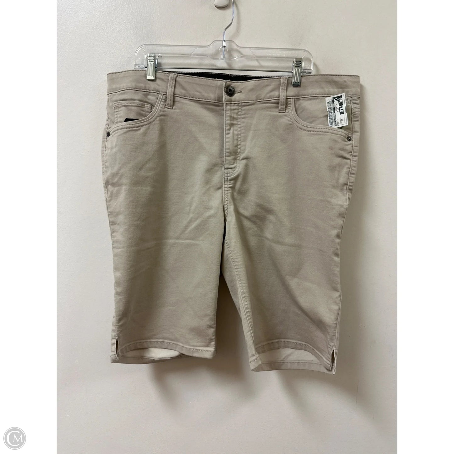 Shorts By Liz Claiborne In Tan, Size: 18