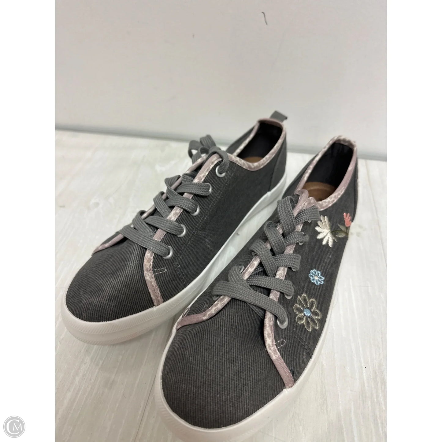 Shoes Sneakers By Maurices In Grey, Size: 8