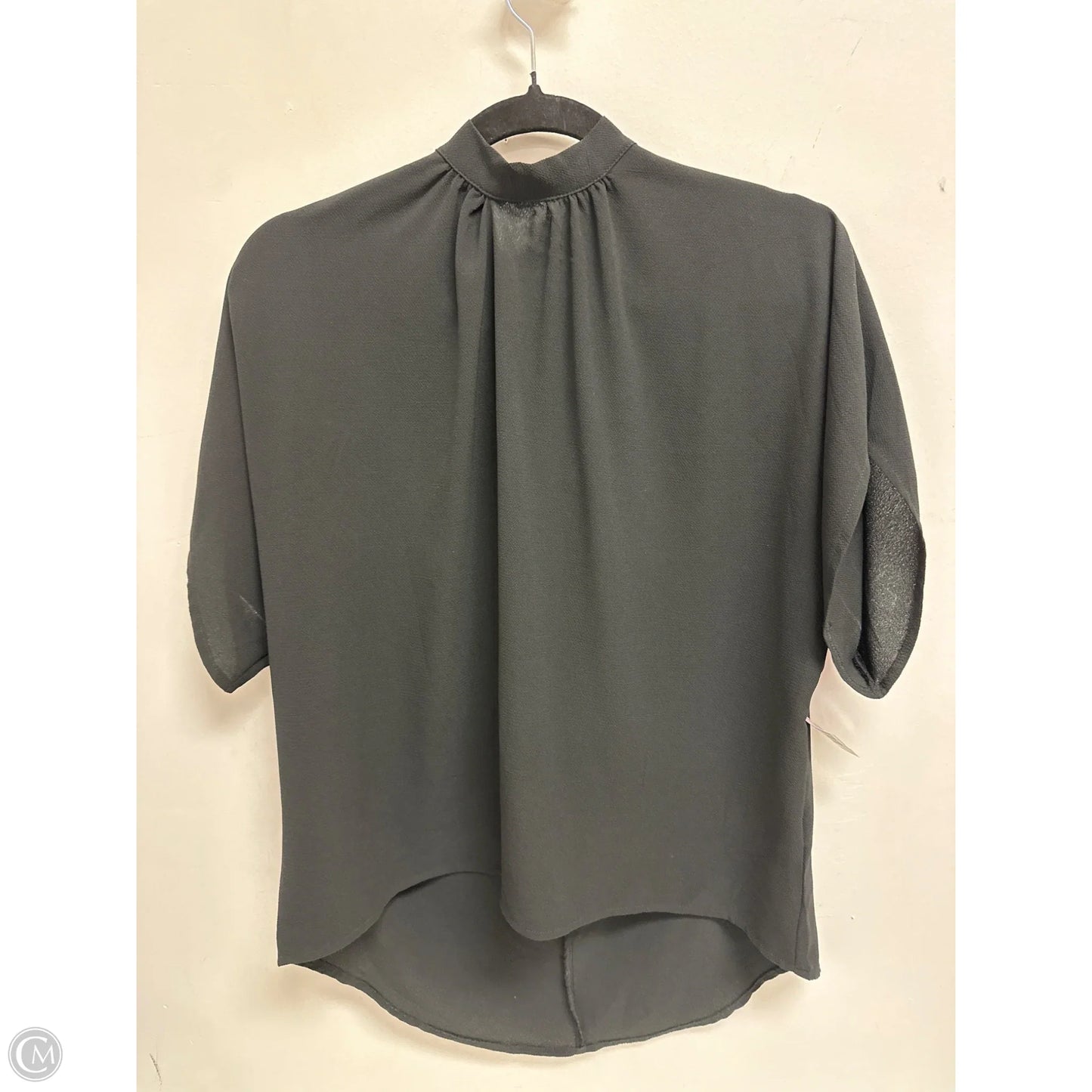 Top Short Sleeve By Clothes Mentor In Black, Size: S