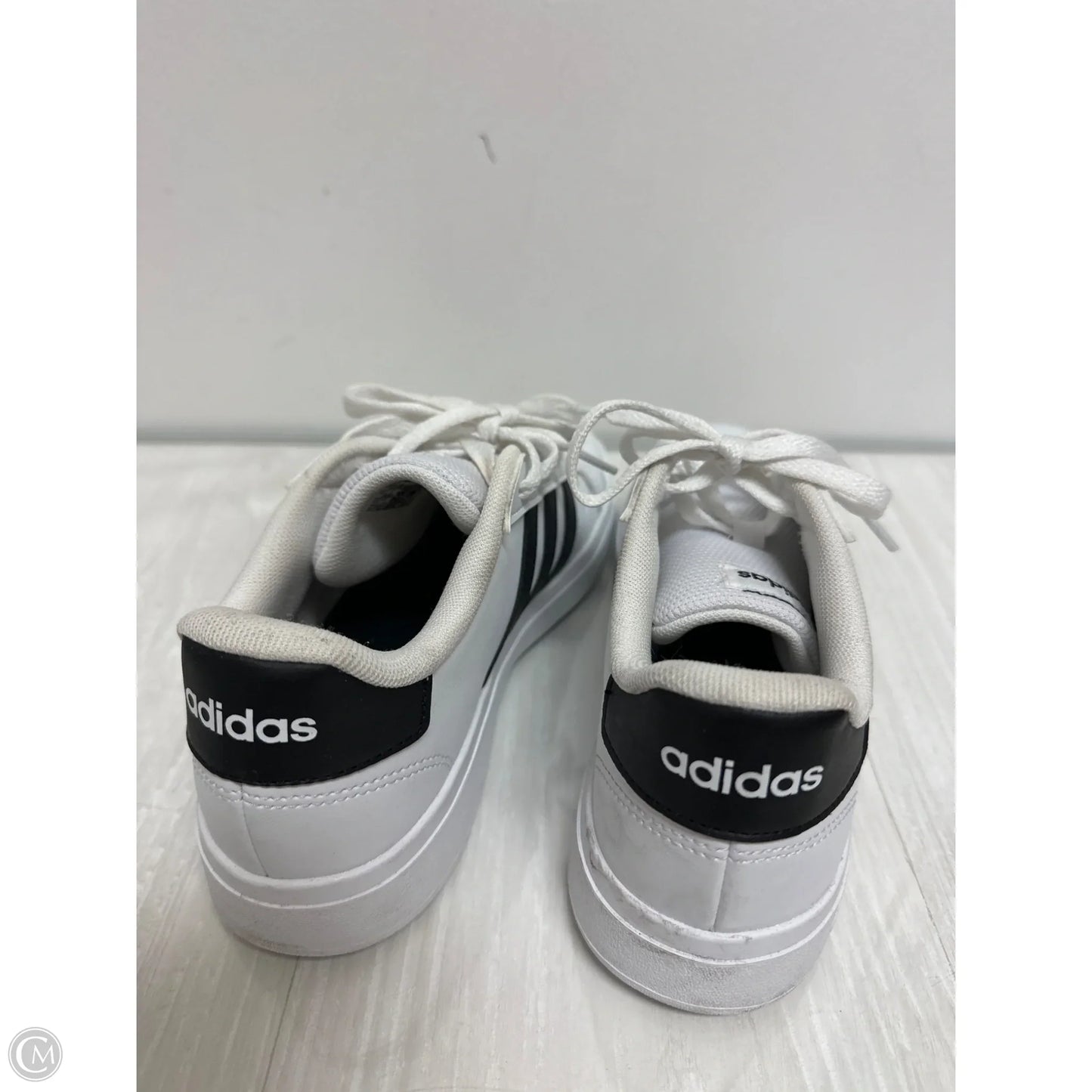 Shoes Athletic By Adidas In White, Size: 5.5