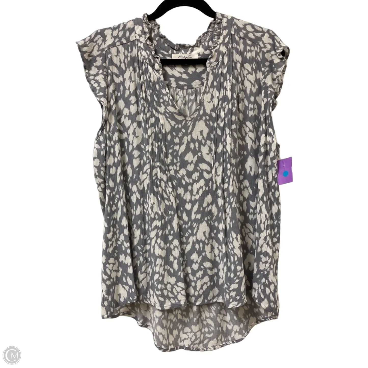 Top Sleeveless By Monday Fun In Grey, Size: L
