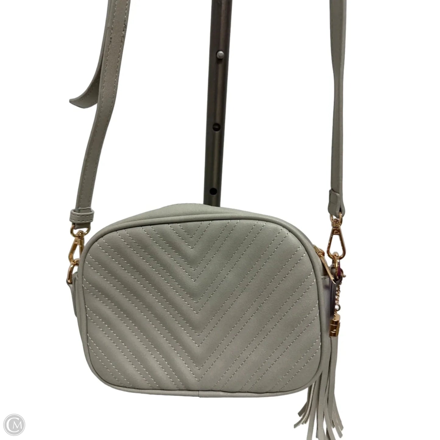 Crossbody By Clothes Mentor, Size: Medium