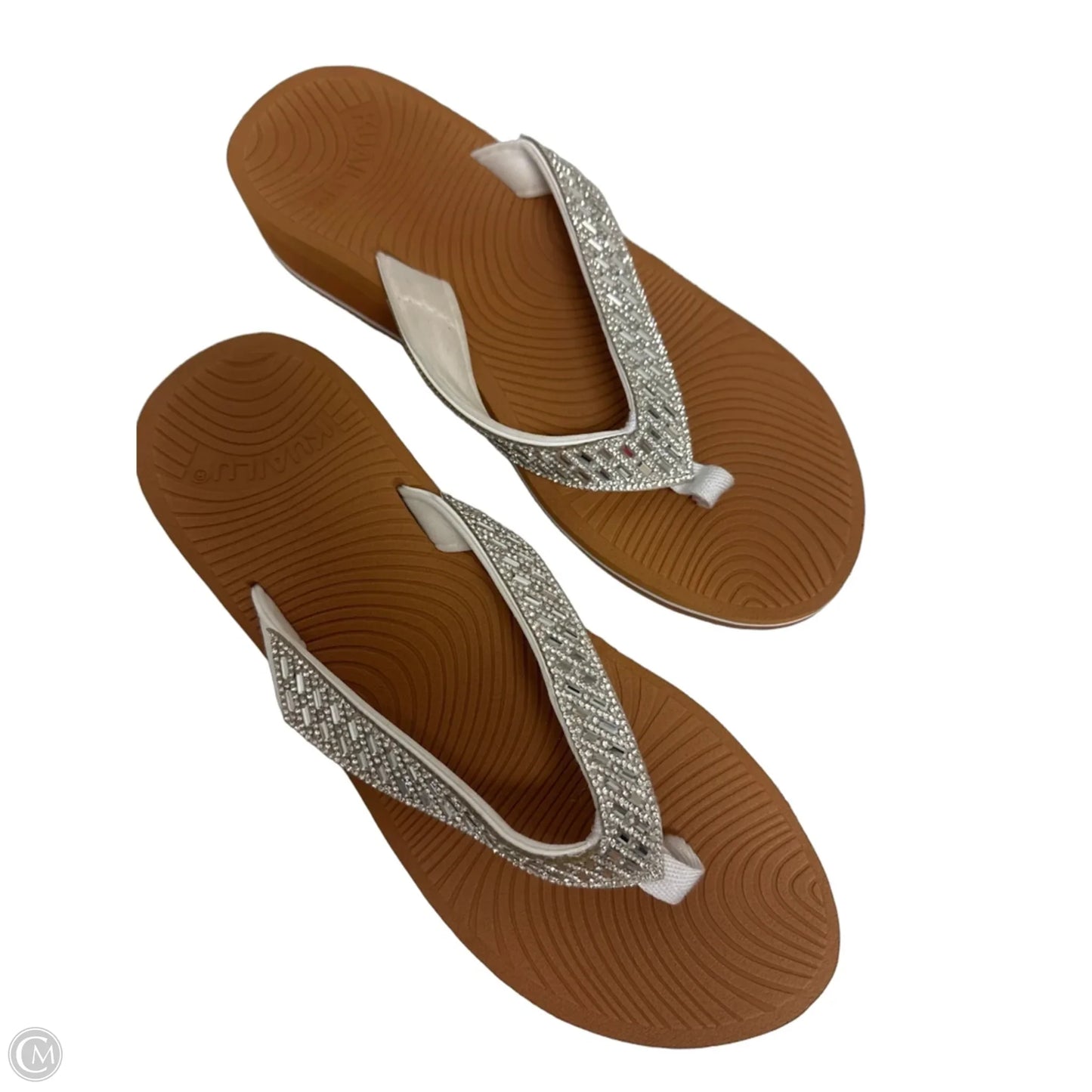 Sandals Flip Flops By Clothes Mentor In White, Size: 8.5