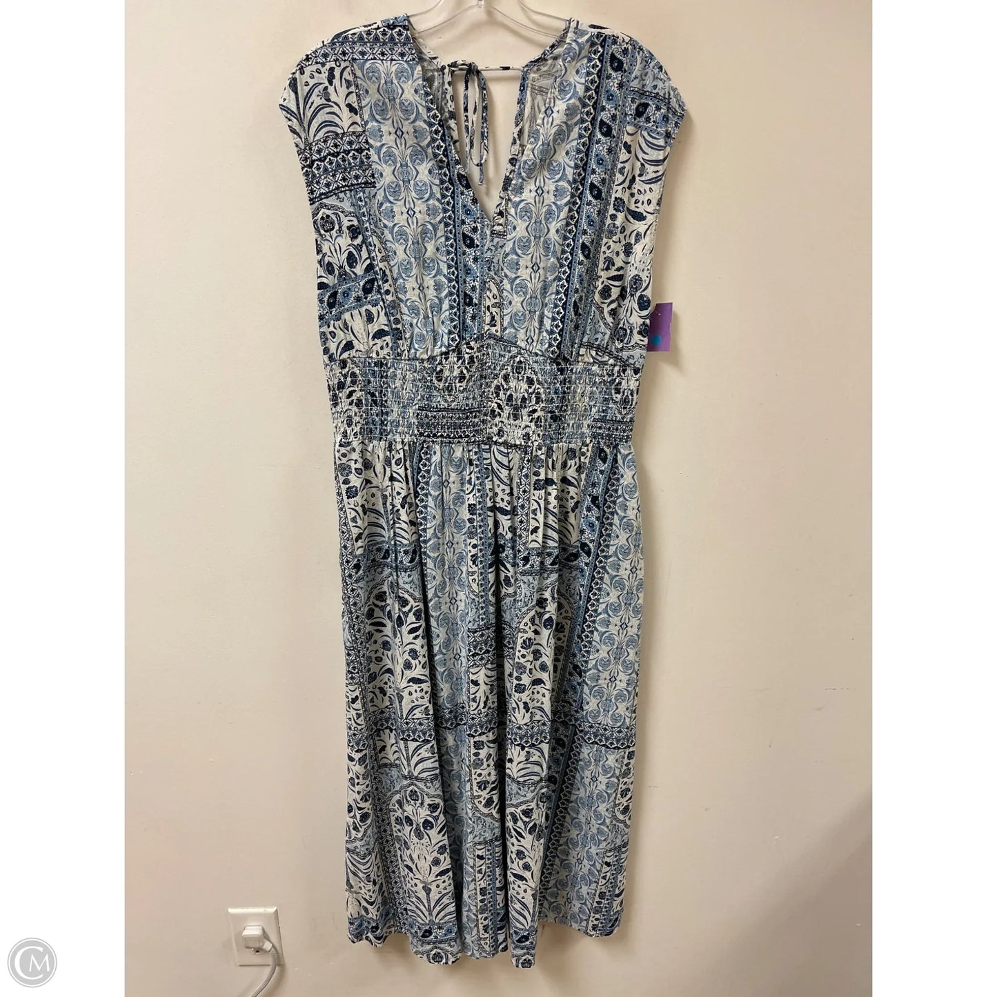 Dress Casual Maxi By Old Navy In Blue & White, Size: L