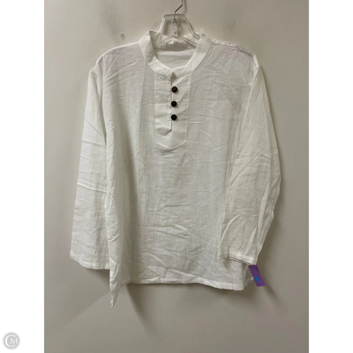 Top Long Sleeve By Clothes Mentor In White, Size: M