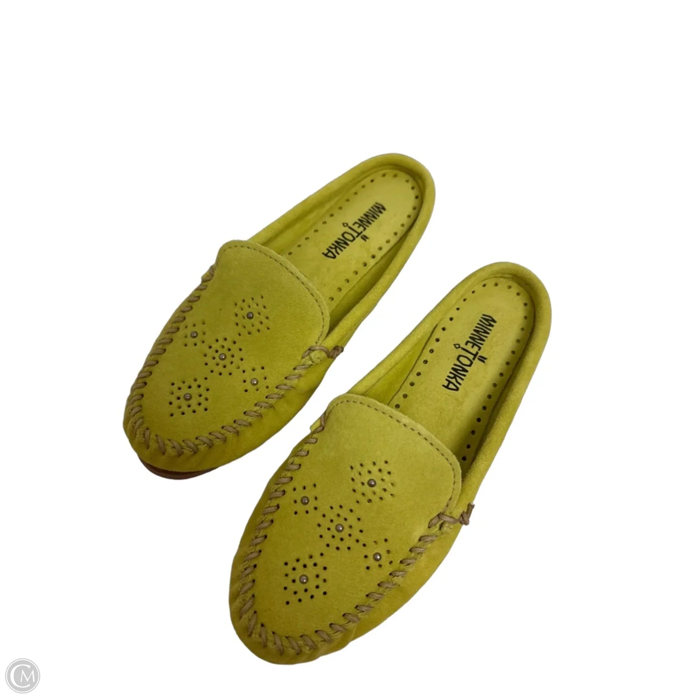 Shoes Flats By Minnetonka In Green, Size: 7