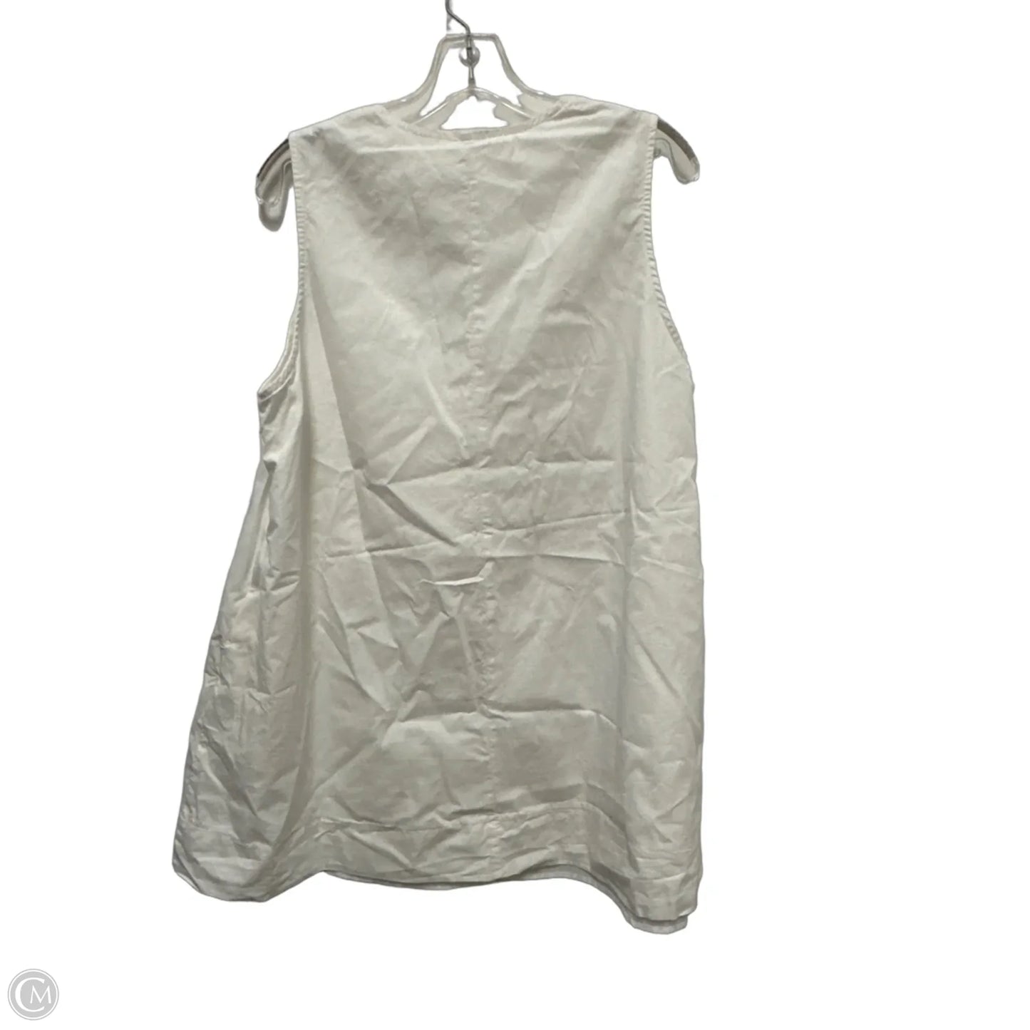 Dress Casual Short By Clothes Mentor In White, Size: L