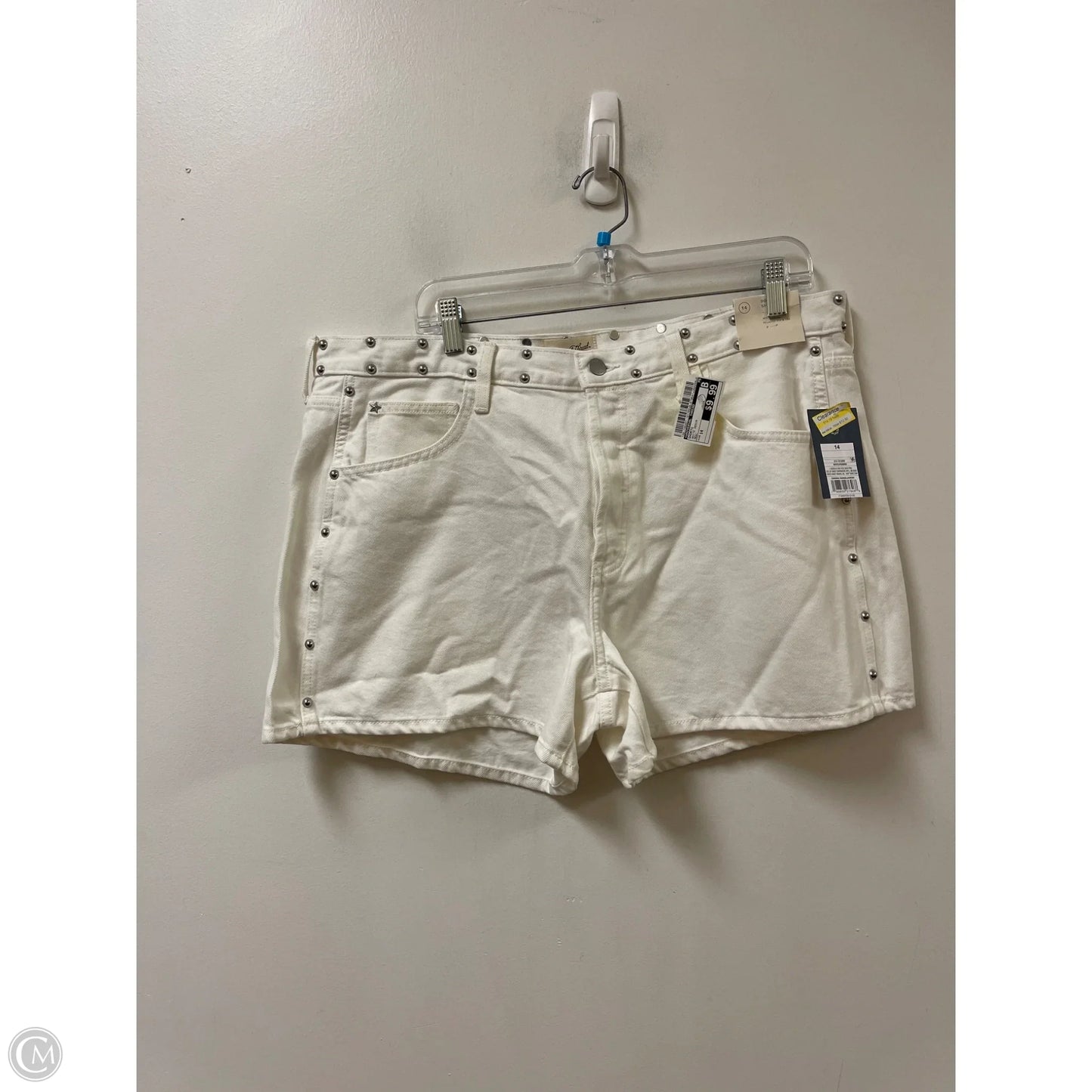 Shorts By Universal Thread In White Denim, Size: 14