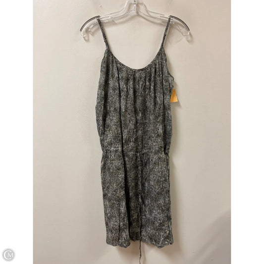Dress Casual Short By Clothes Mentor In Grey, Size: M