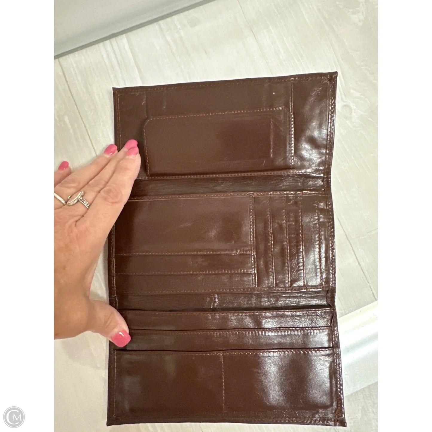 Wallet By Clothes Mentor, Size: Medium
