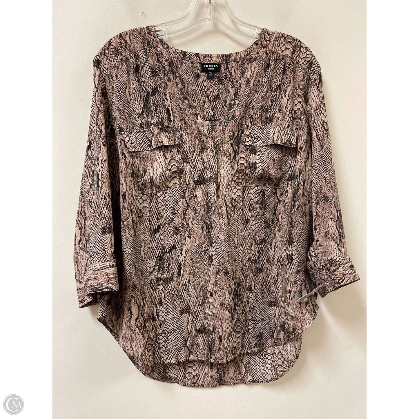Top Long Sleeve By Torrid In Snakeskin Print, Size: L