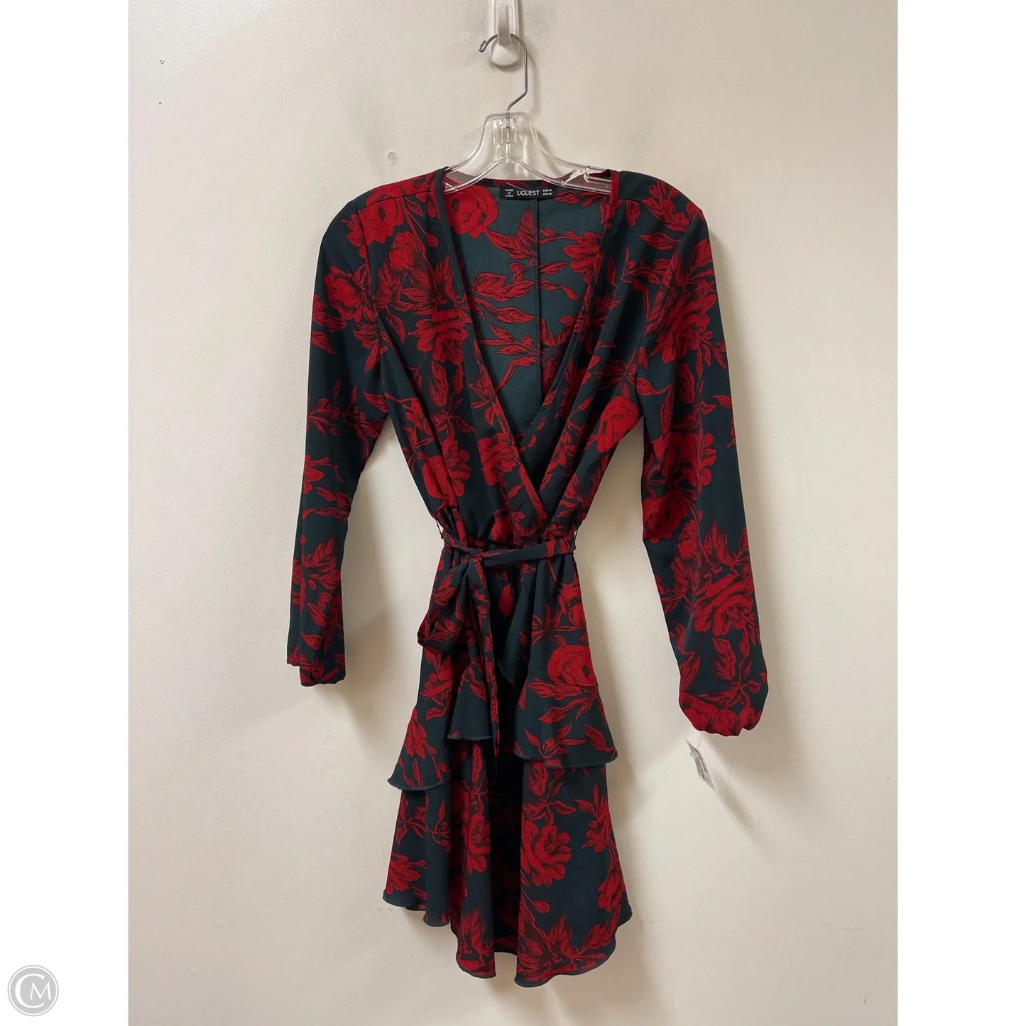 Dress Casual Short By Clothes Mentor In Grey & Red, Size: M