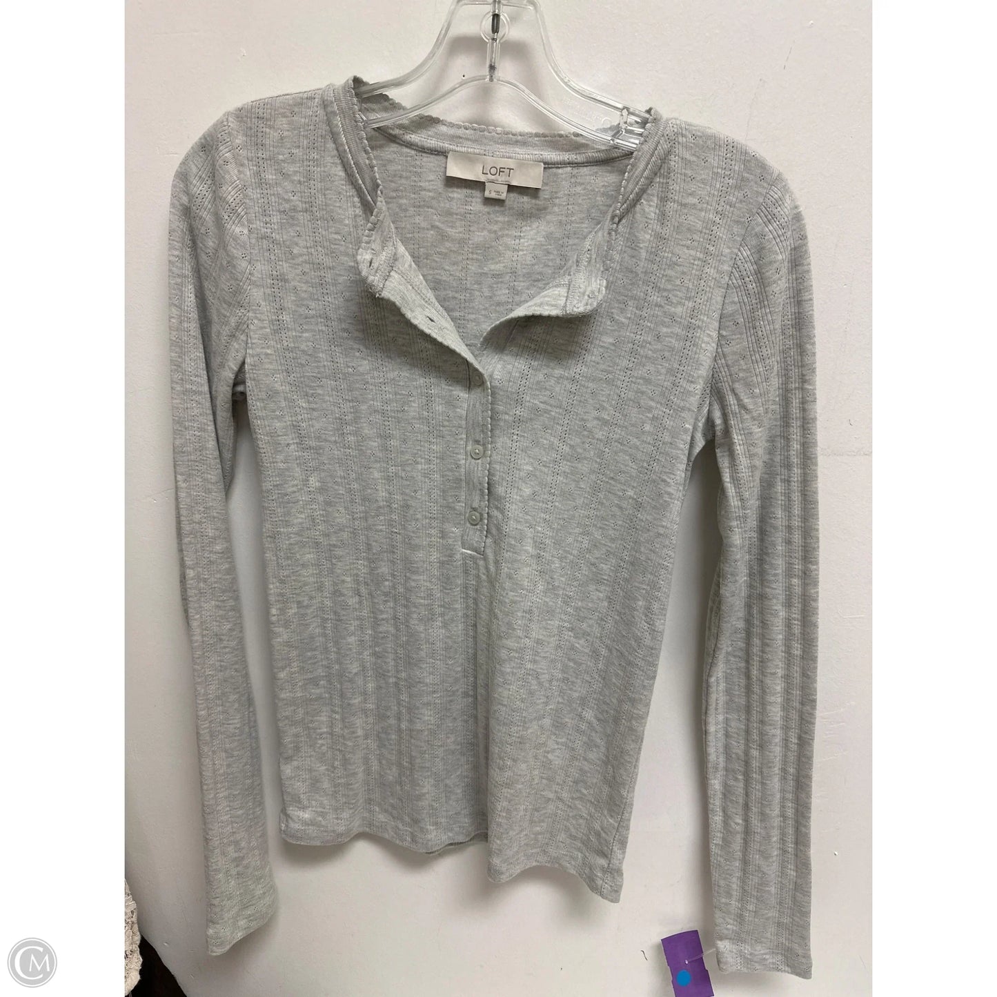 Top Long Sleeve By Loft In Grey, Size: S