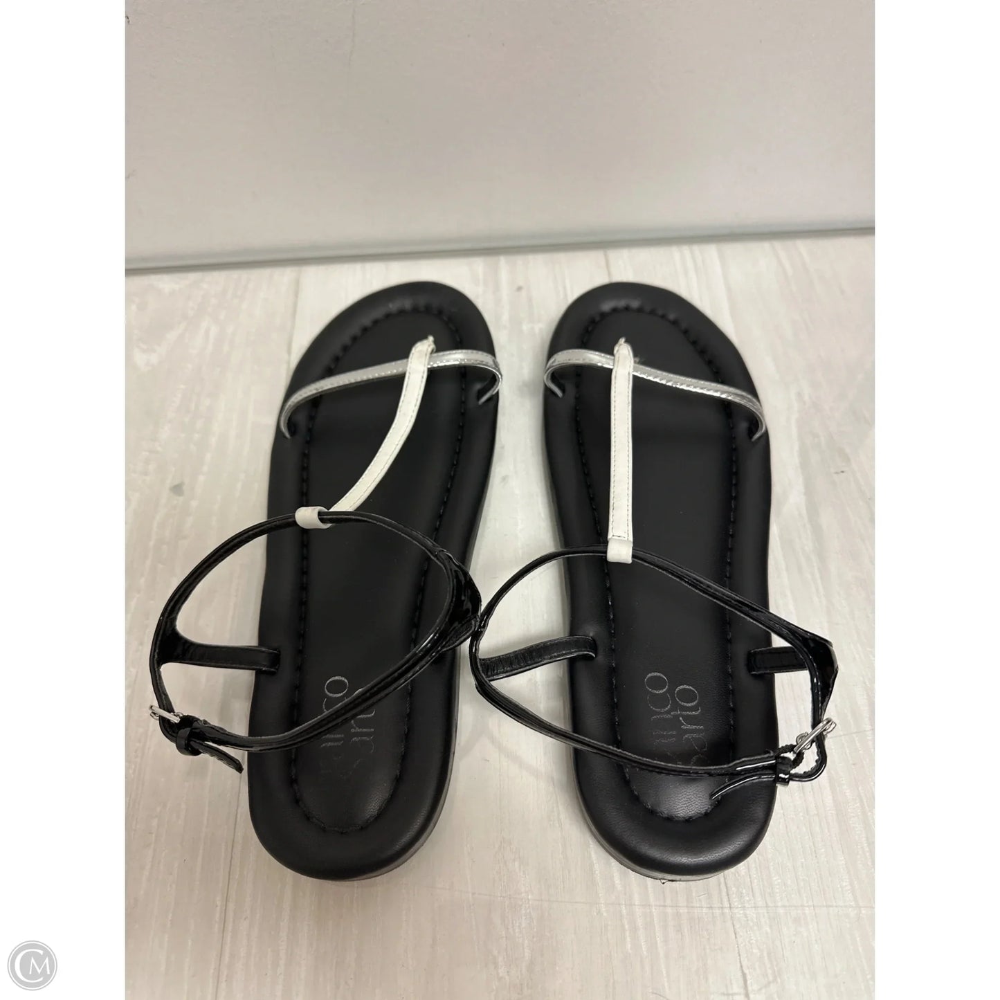 Sandals Flats By Franco Sarto In Black & White, Size: 9.5