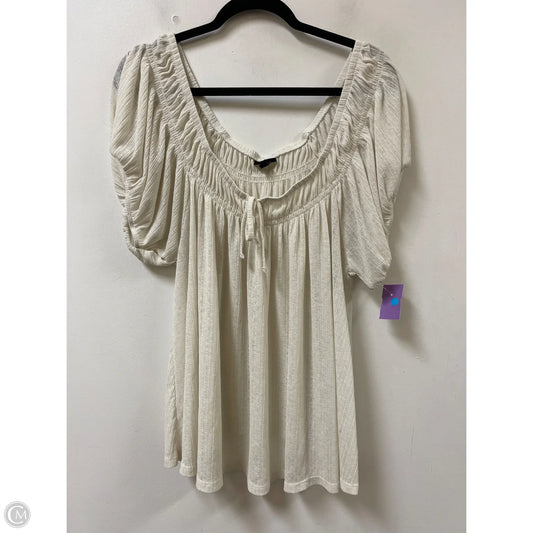 Top Short Sleeve By Torrid In Cream, Size: 2x