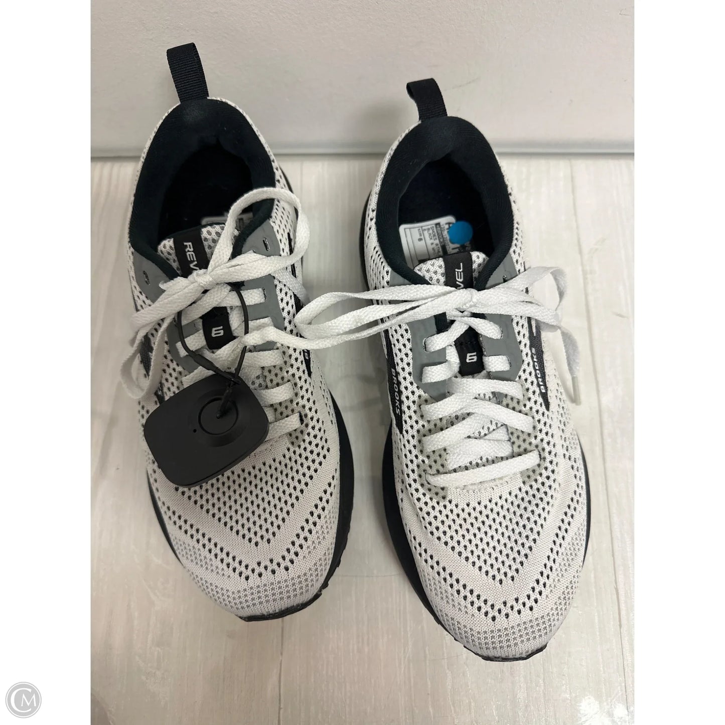 Shoes Athletic By Brooks In Black & White, Size: 6