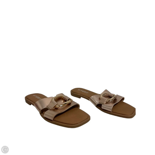 Sandals Flats By Clothes Mentor In Rose Gold, Size: 8