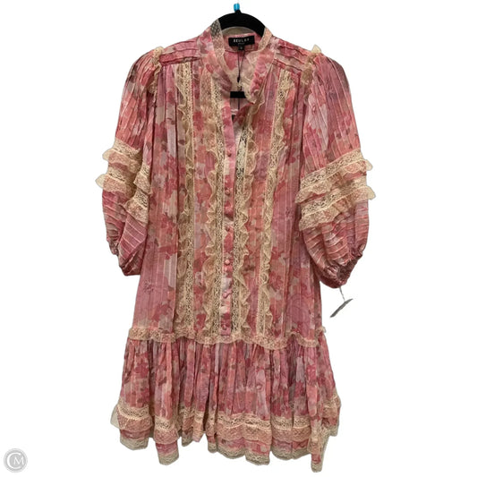Tunic Short Sleeve By Clothes Mentor In Cream & Pink, Size: S