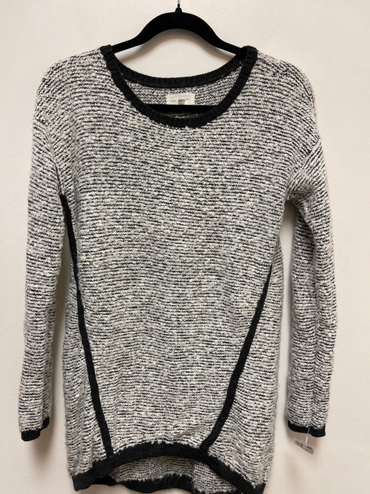 Sweater By Lou And Grey In Grey & White, Size: S