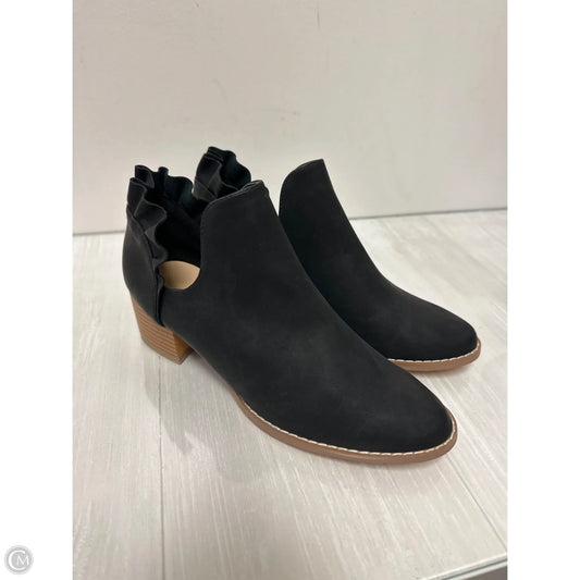 Boots Ankle Flats By Clothes Mentor In Black, Size: 7