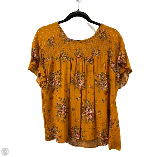 Top Short Sleeve By Jolt In Yellow, Size: Xl