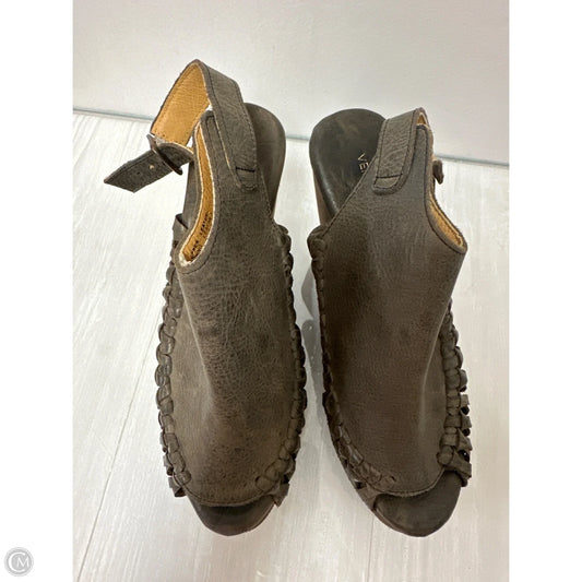 Sandals Heels Wedge By Very Volatile In Grey, Size: 8
