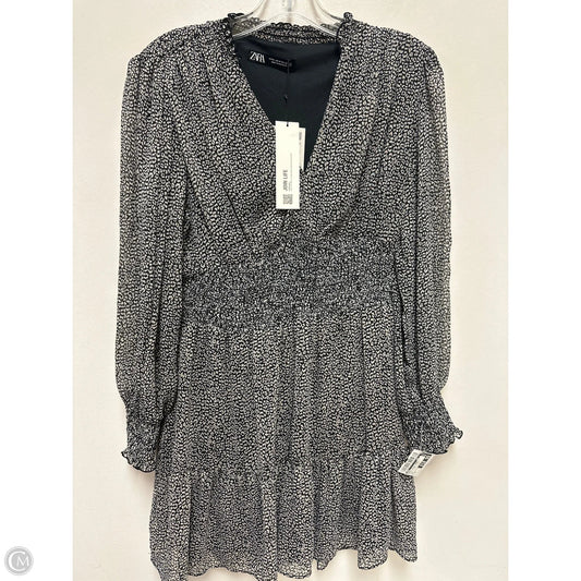 Dress Casual Short By Zara In Black & White, Size: M