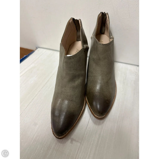 Boots Ankle Heels By Clothes Mentor In Green, Size: 10