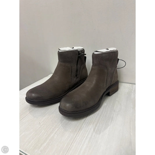Boots Designer By Ugg In Grey, Size: 7.5