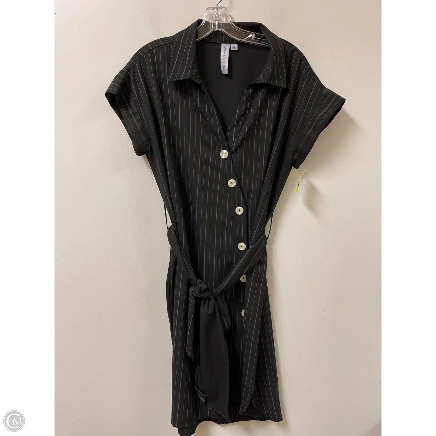 Dress Casual Short By Emma And Michele In Black & Grey, Size: L