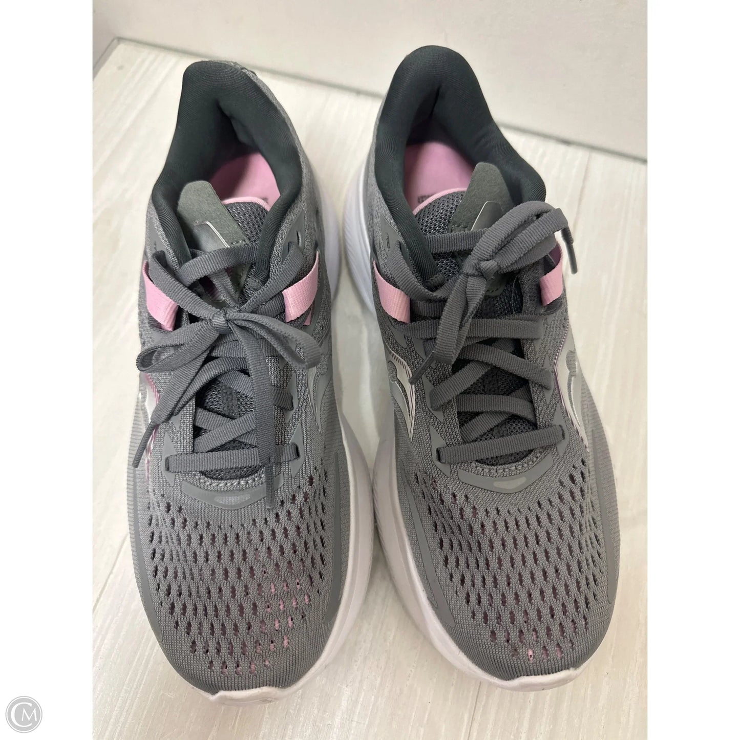 Shoes Athletic By Saucony In Grey, Size: 7