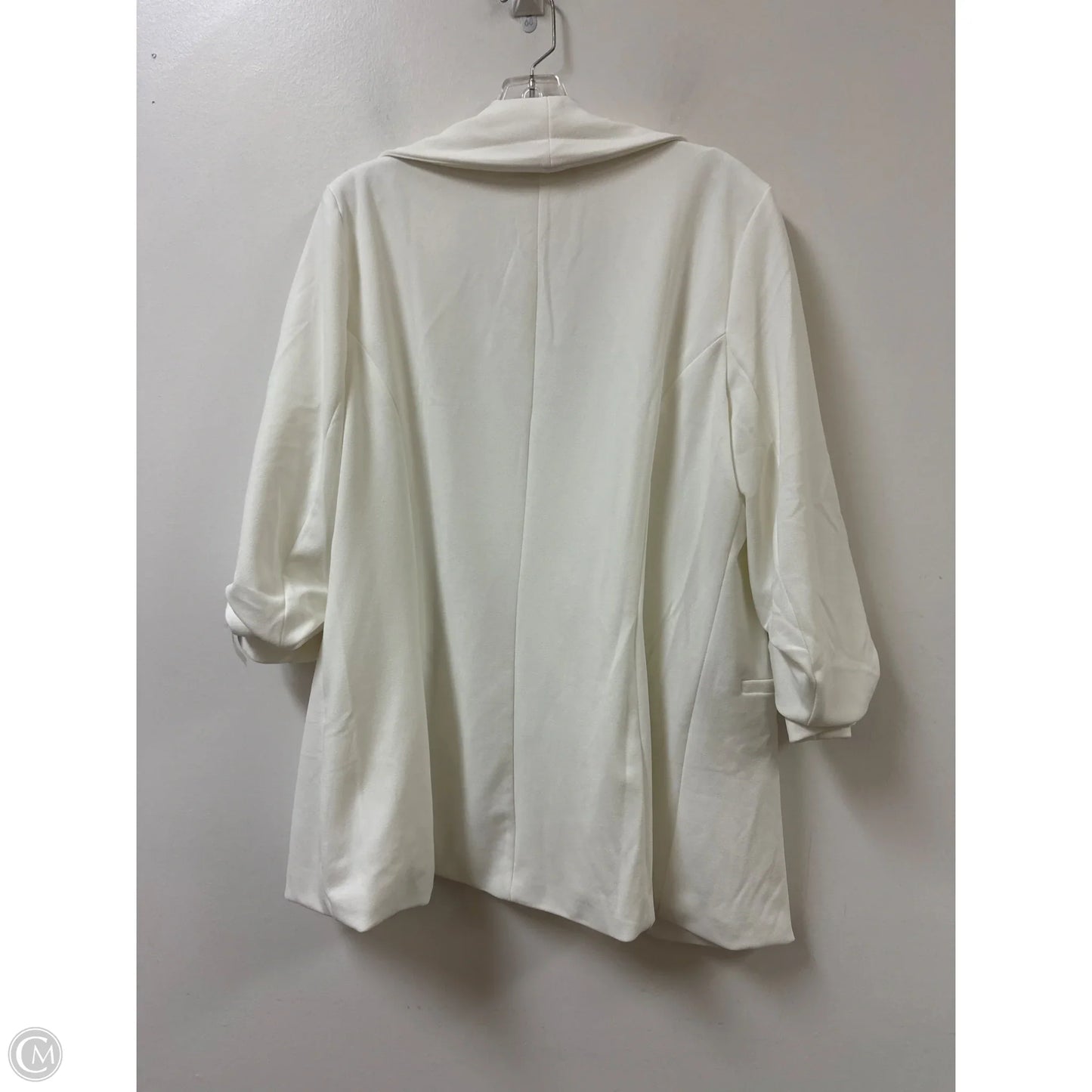 Blazer By Clothes Mentor In White, Size: L