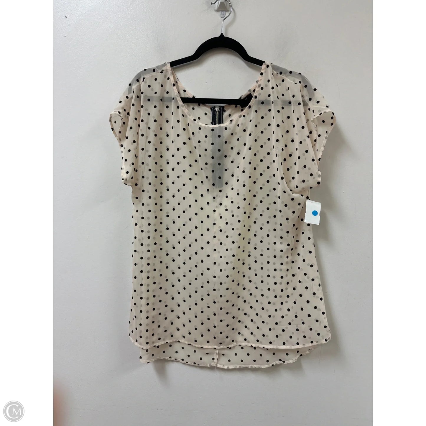 Top Short Sleeve By Bobeau In Polkadot Pattern, Size: L