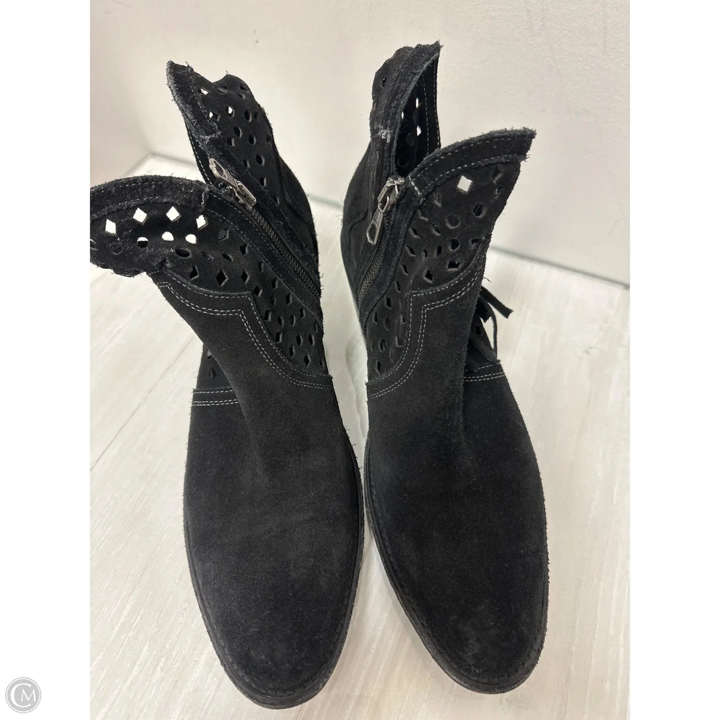 Boots Ankle Heels By Shyanne In Black, Size: 9.5