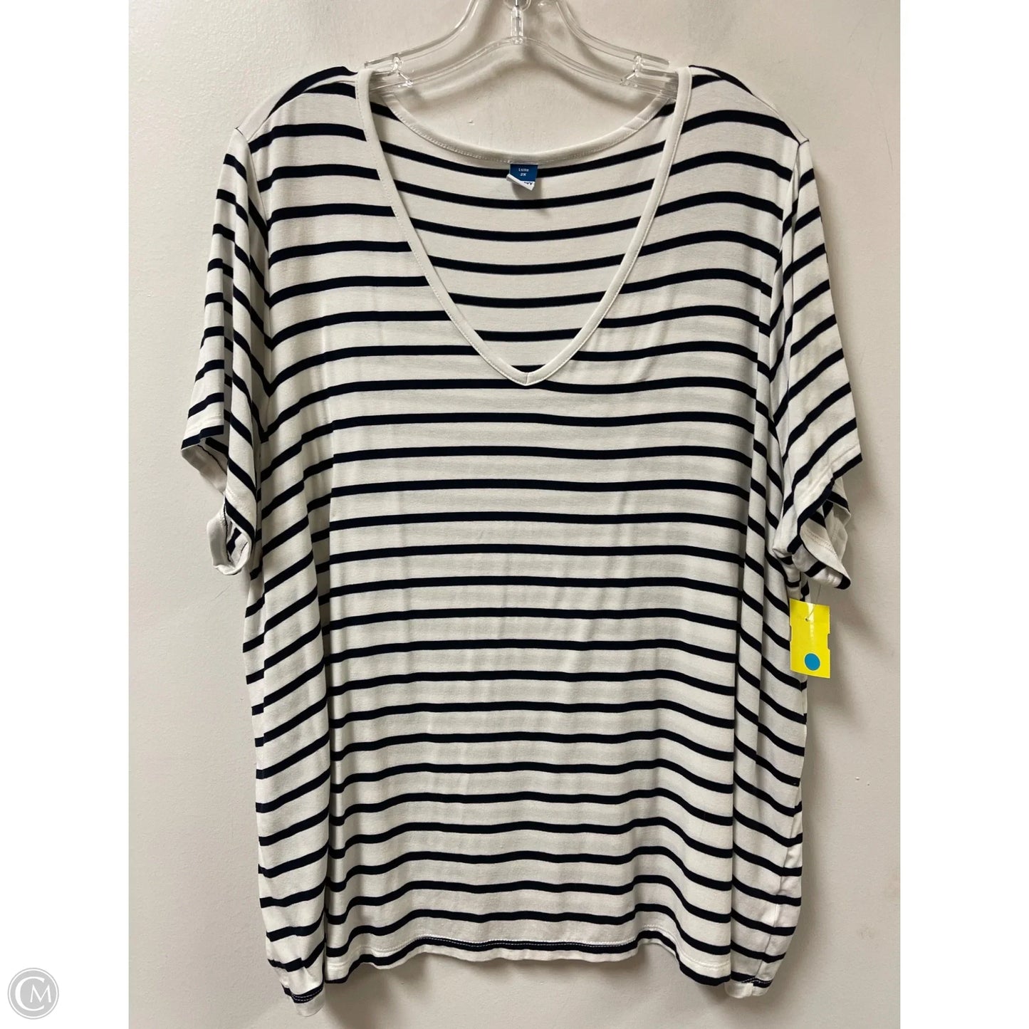 Top Short Sleeve By Old Navy In Black & White, Size: 2x