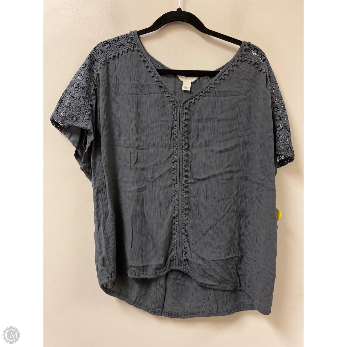 Top Short Sleeve By Caslon In Grey, Size: S